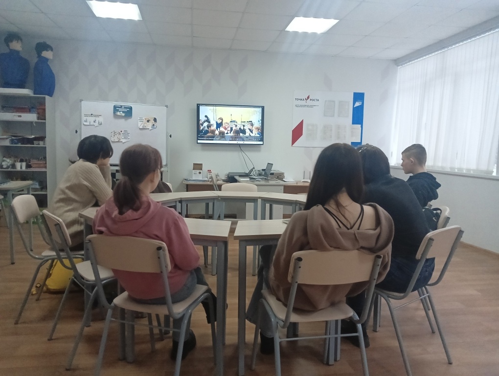Викторина посвящённая Дню добровольца и волонтера в России.